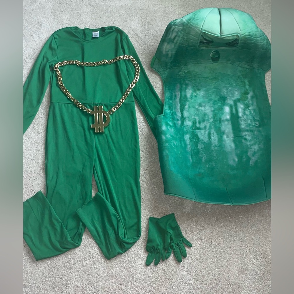 Fortnight Green Pickle Costume with Gold Necklace youth 12-14 - Picture 3 of 3